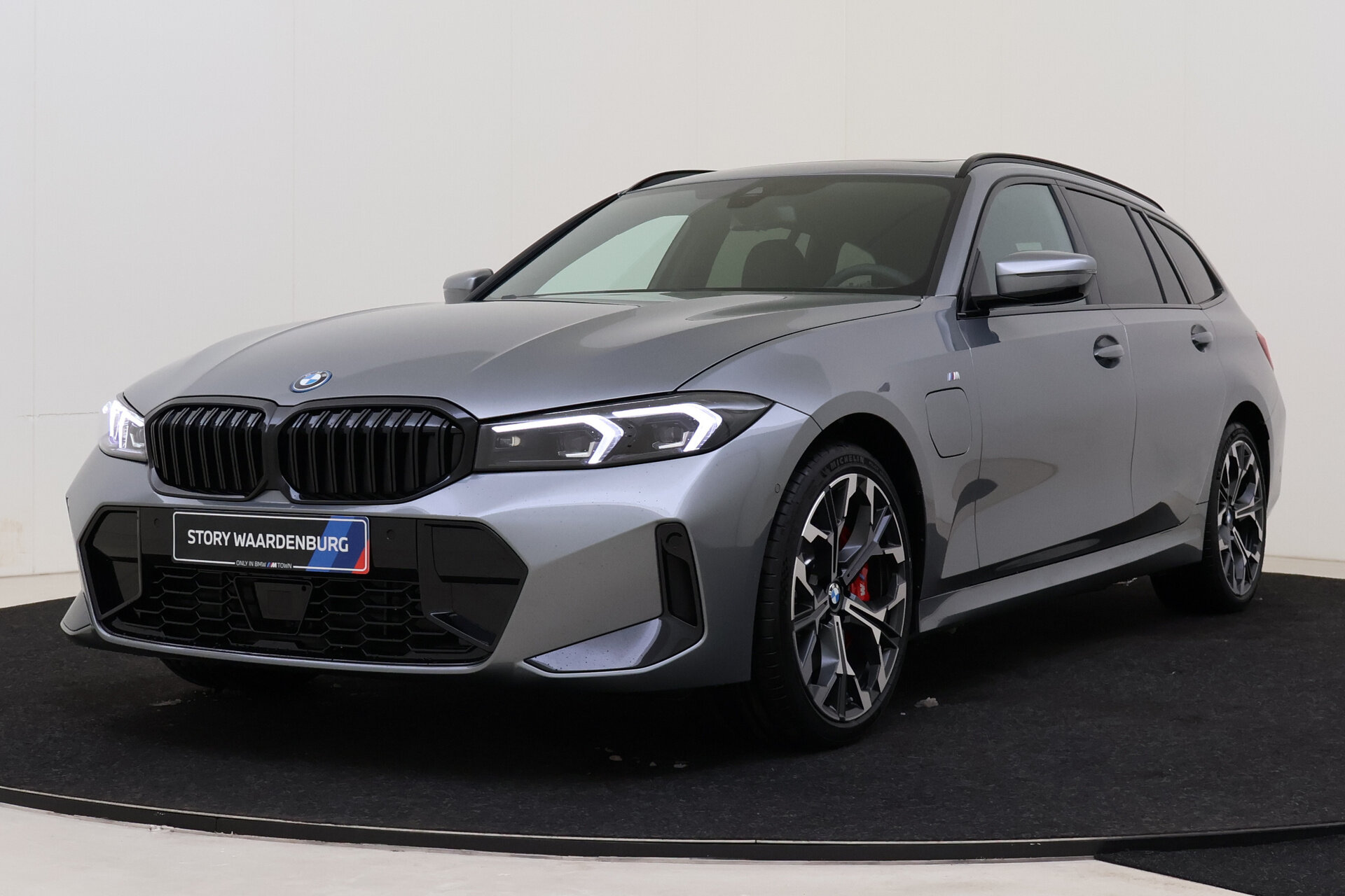 BMW 3 Serie Touring 330e M Sport Automaat