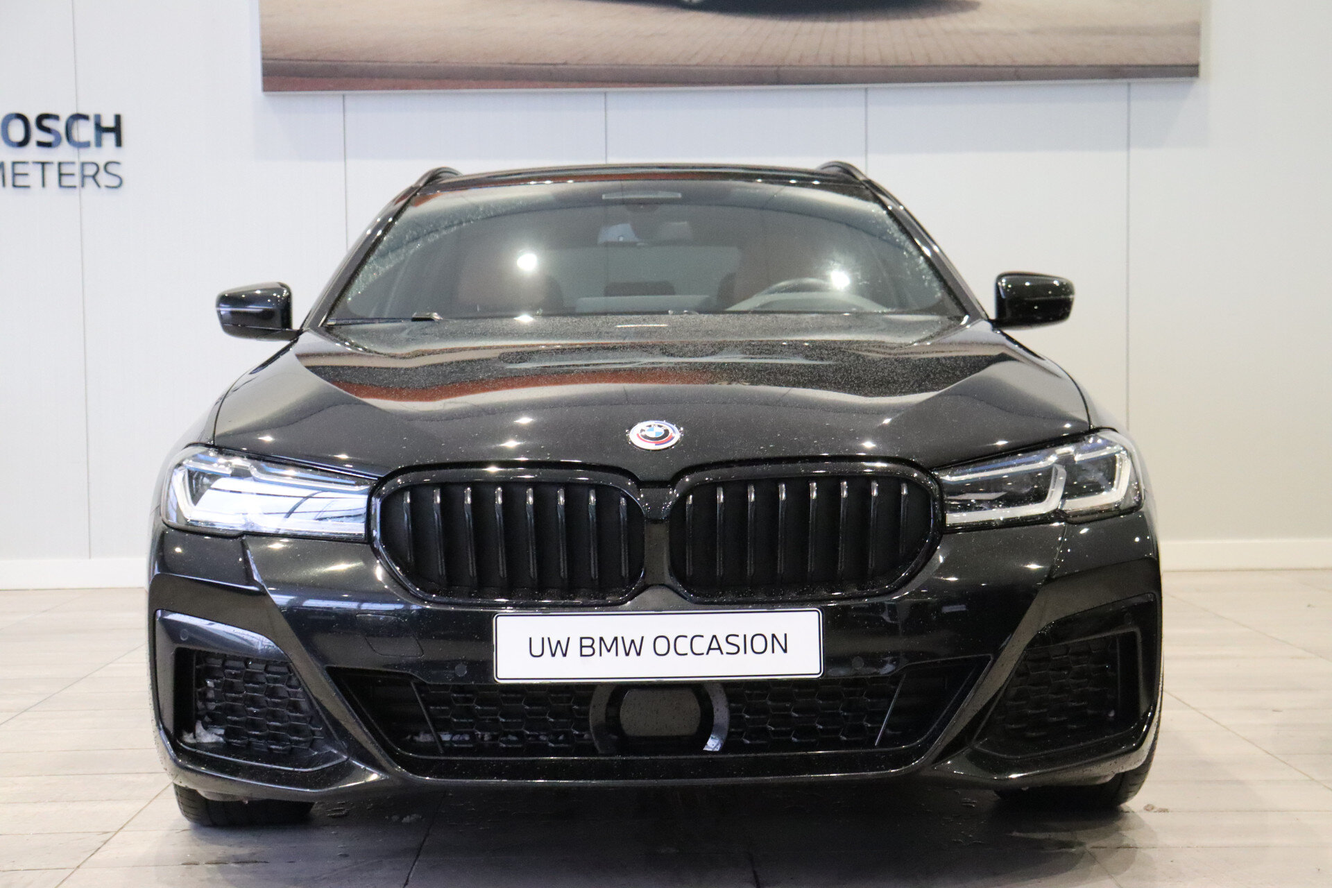 BMW 5 Serie Touring 530e xDrive M Sport Automaat - Afbeelding 3