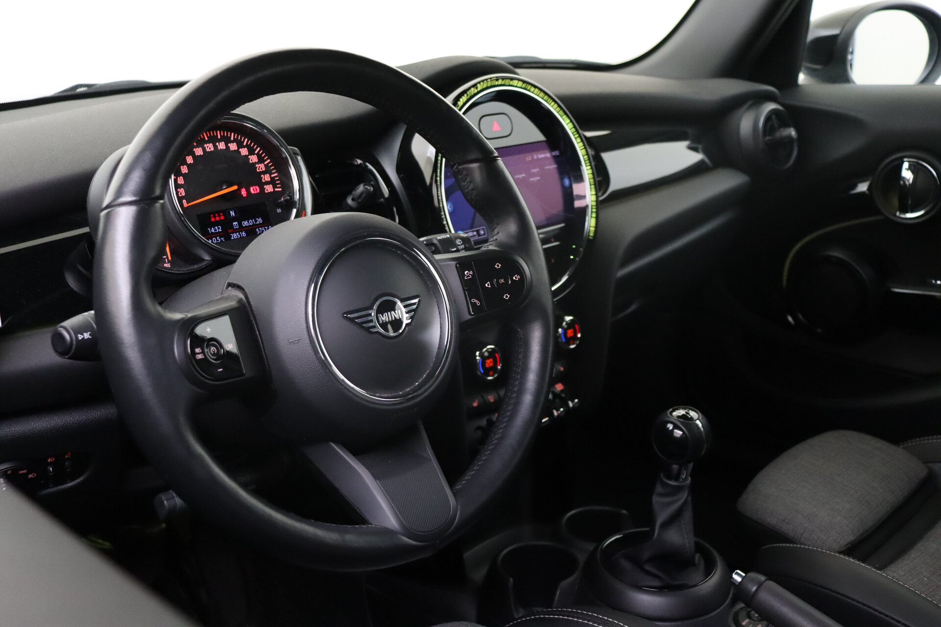 MINI Hatchback Cooper Classic - Afbeelding 3