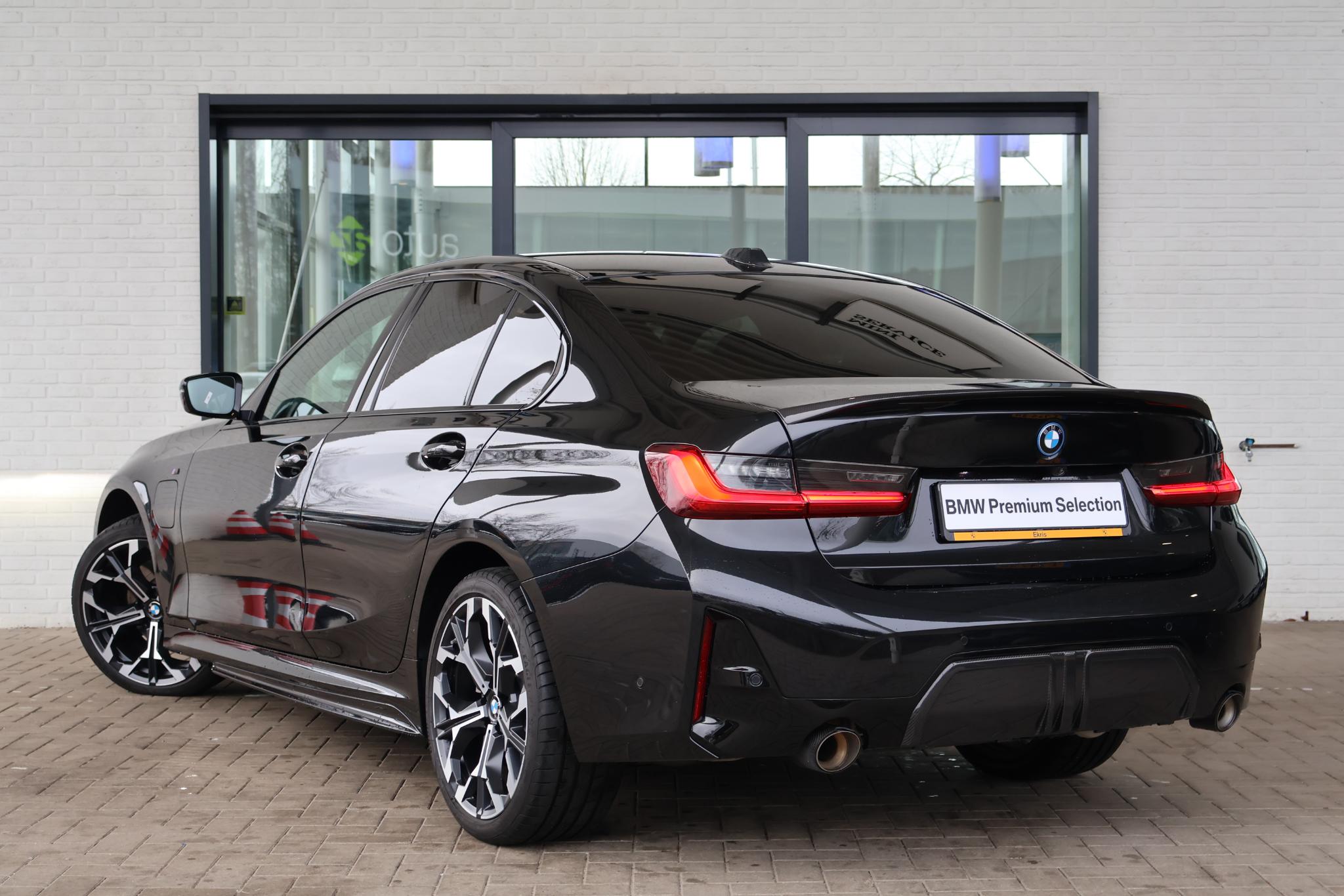 BMW 3 Serie Sedan 330e - Afbeelding 2