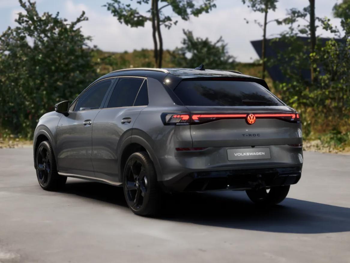 Volkswagen T-Roc R-Line First Edition 1.5 eTSI 110 kW / 150 PK SUV  - Afbeelding 3