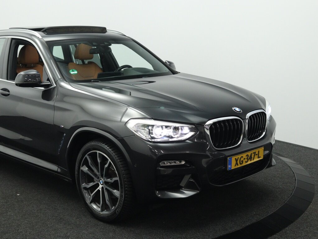 BMW X3 xDrive20i High Executive | Leder | Panoramadak | Camera | Navi | - Afbeelding 3
