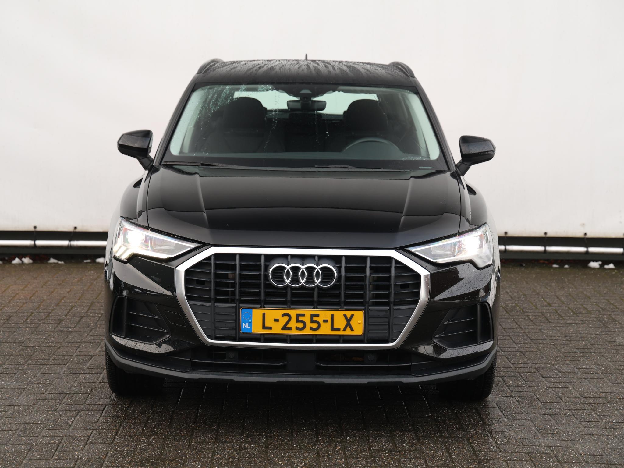 Audi Q3 45 TFSI e Business Edition - Afbeelding 4