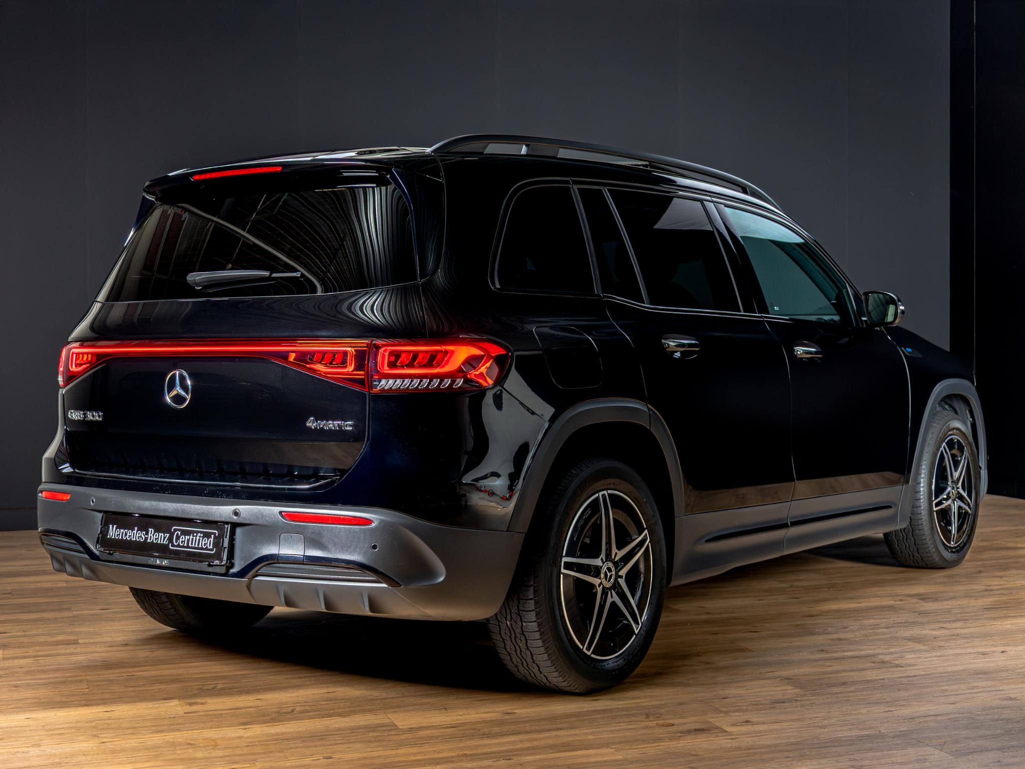 Mercedes-Benz EQB 300 4MATIC AMG Line 7p. 67 kWh - Afbeelding 2