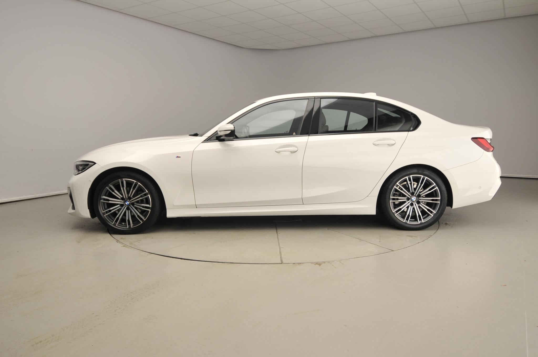 BMW 3 Serie Sedan 318i - Afbeelding 4