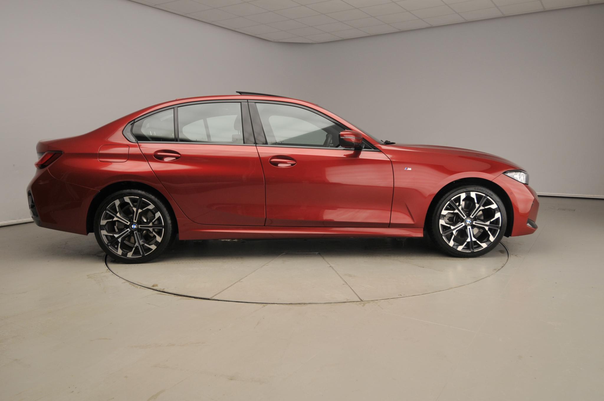 BMW 3 Serie Sedan 330e - Afbeelding 4
