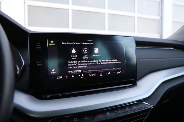 Apple Carplay/Android Auto