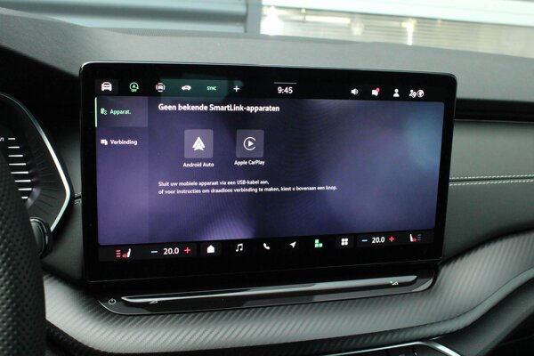Apple Carplay/Android Auto Apple Carplay/Android Auto