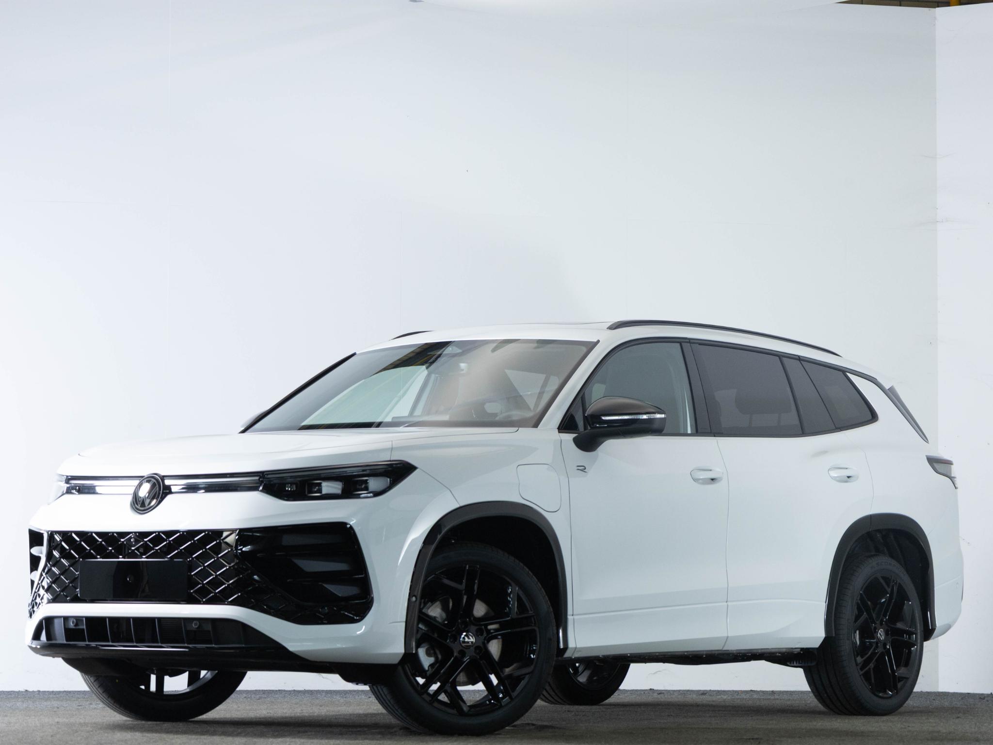 Volkswagen Tayron R-Line Edition 1.5 eHybrid 204 PK