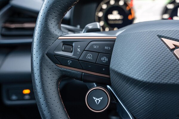 cruise control adaptief met Stop&Go en stuurhulp cruise control adaptief met Stop&Go en stuurhulp