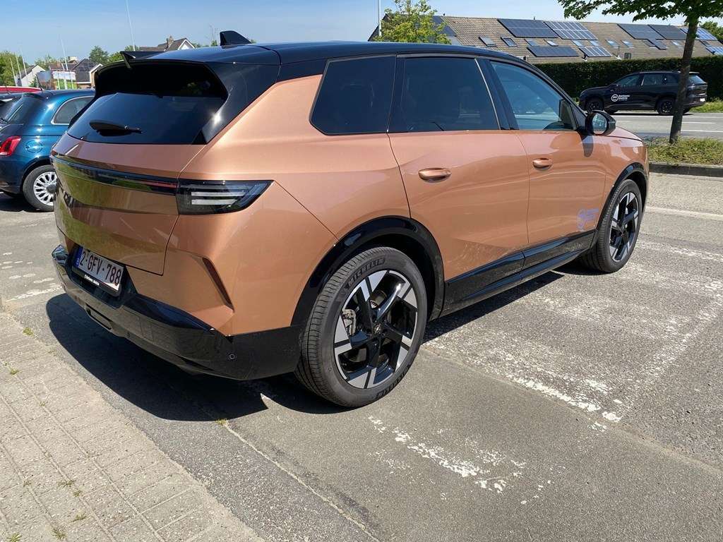 Opel Grandland X GS ELECTRIC 73 KWH 213 PK AUTOMAAT * V - Afbeelding 3