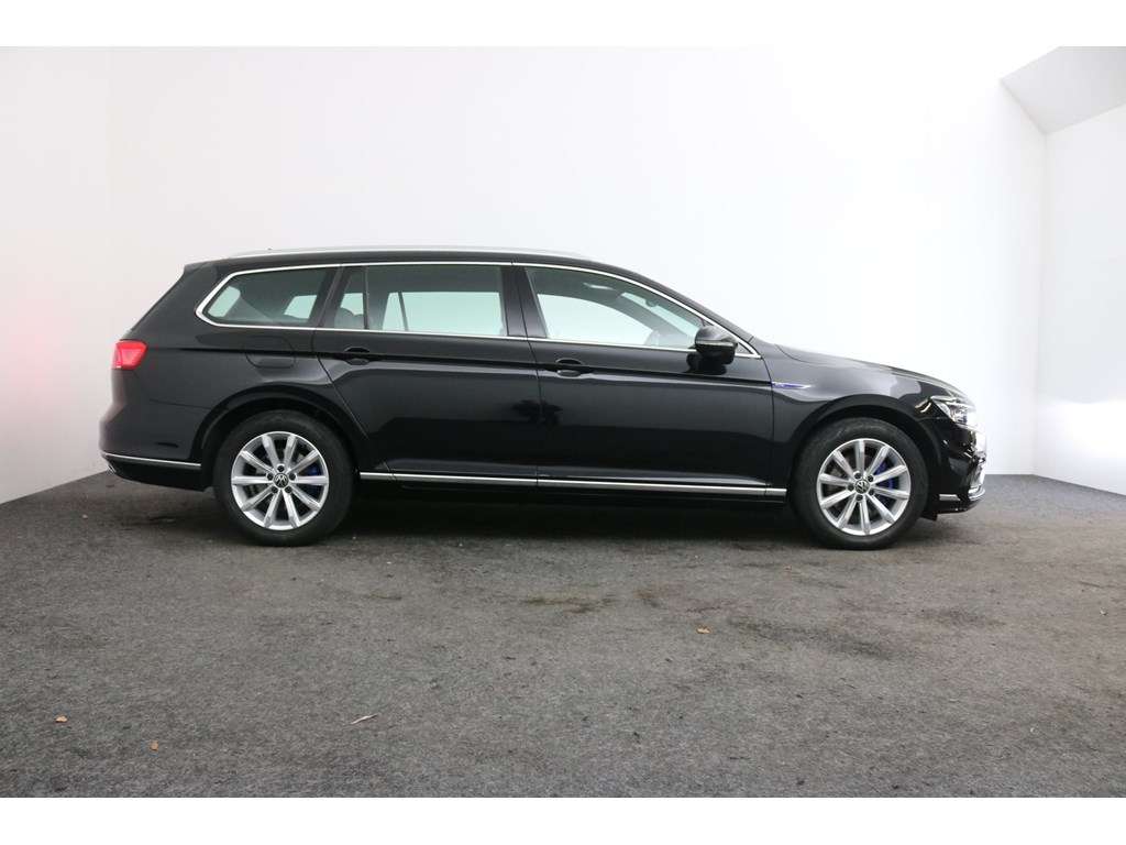 Volkswagen Passat Variant GTE 1.4 PHEV BREAK AUTOMAAT *LEDER*DAG*GPS*CARPLAY v - Afbeelding 2