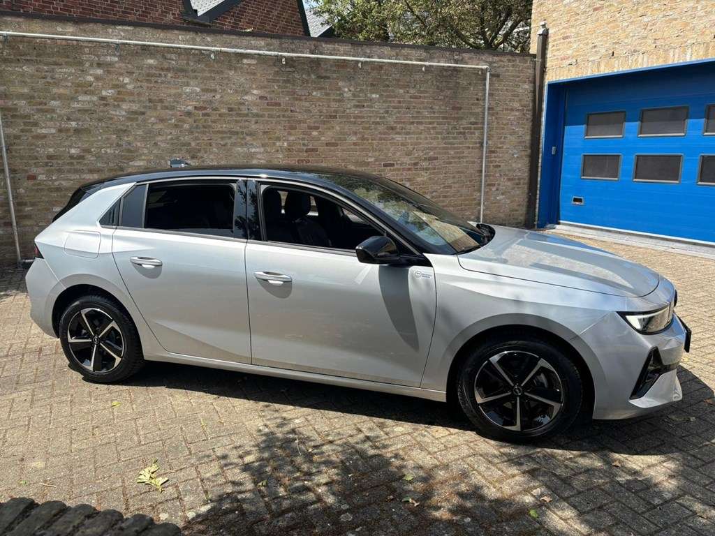 Opel Astra GS 5P 1.2 TURBO AT8 130PK * AFNEEMBARE TREKHAAK V - Afbeelding 4