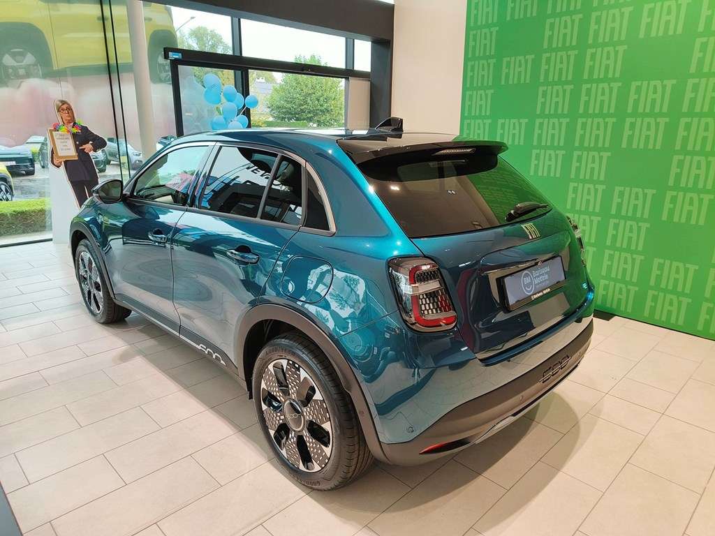 Fiat 600 e La Prima * KEYLESS START / ENTRY * NAVI * V - Afbeelding 3