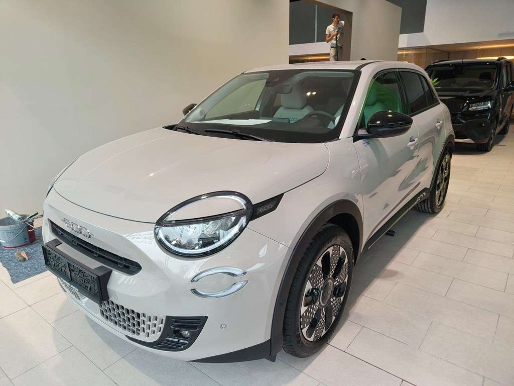 Fiat 600 ELECTRIC LA PRIMA* v