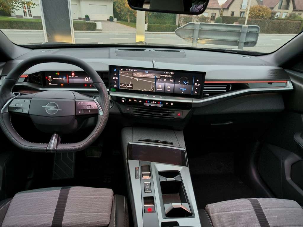 Opel Grandland GS 1.2 TURBO HYBRID 145PK AUTOMAAT * NAVI V - Afbeelding 4