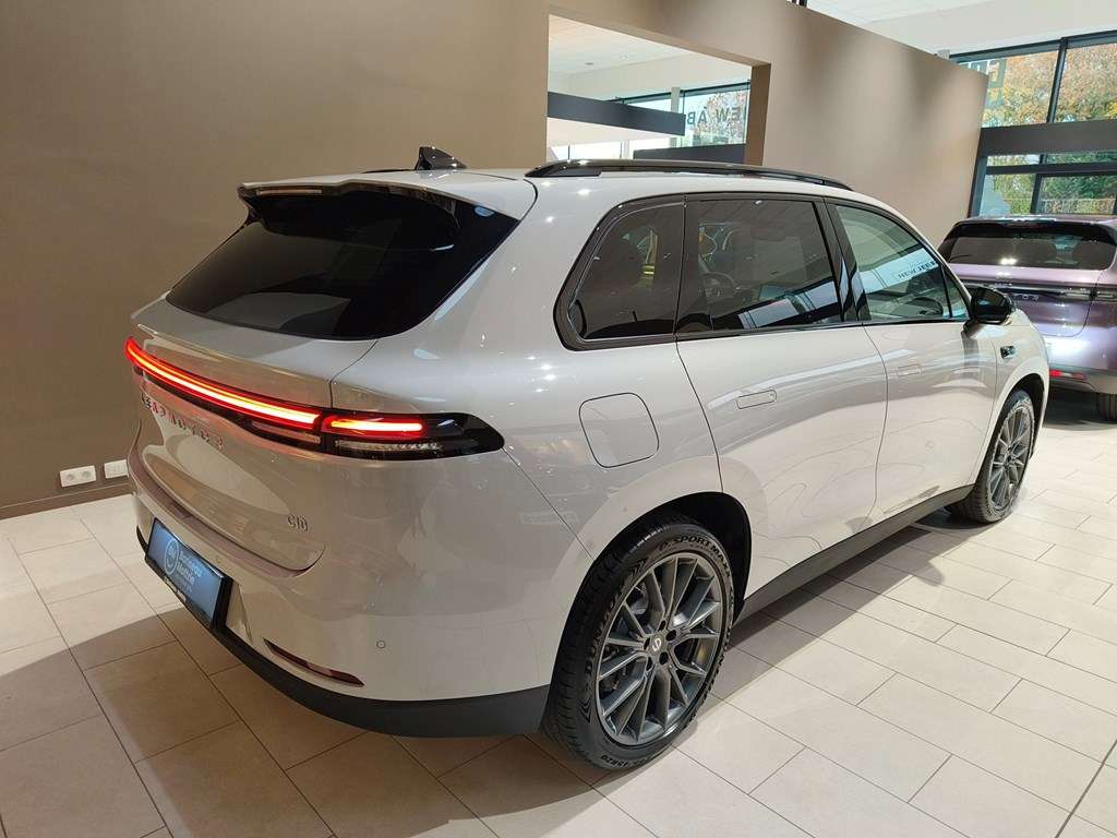 Leapmotor C10 REEV DESIGN ELECTRIC 215PK AUTOMAAT 5DRS AUTONOMIE - Afbeelding 3