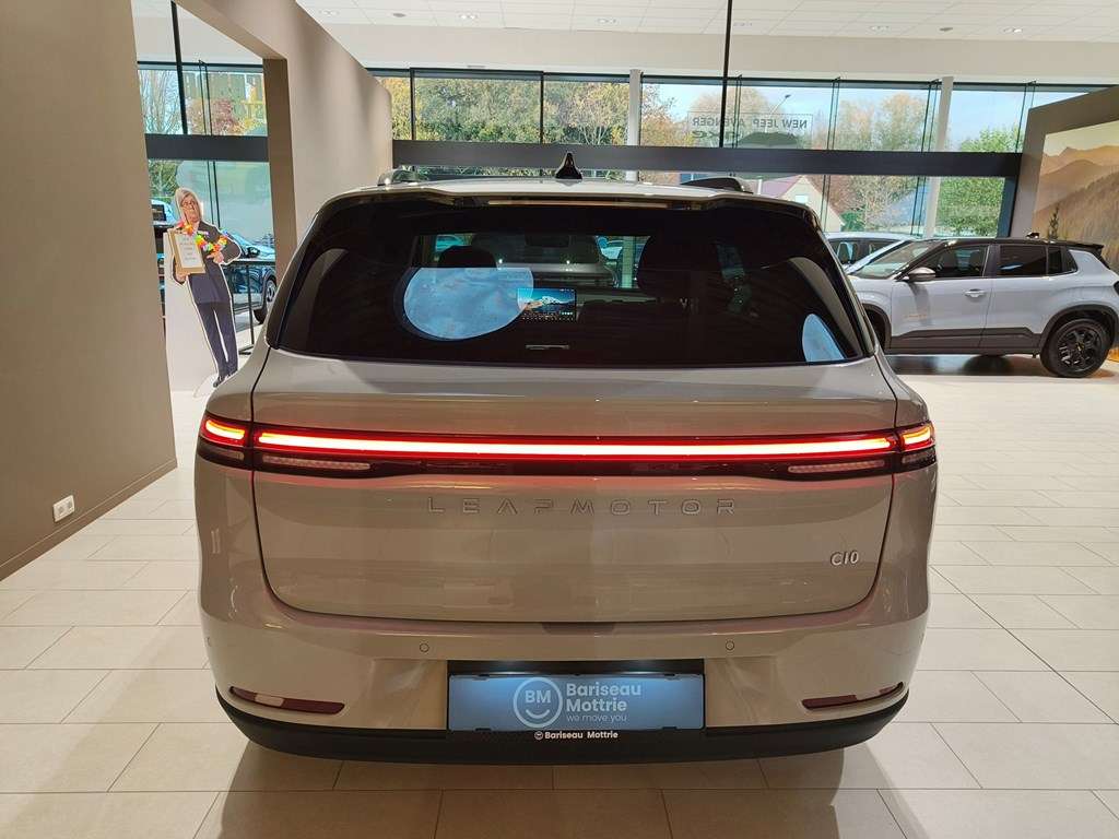Leapmotor C10 REEV DESIGN ELECTRIC 215PK AUTOMAAT 5DRS AUTONOMIE - Afbeelding 4