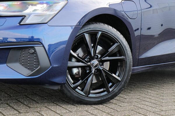 lichtmetalen velgen 18" lichtmetalen velgen 18"