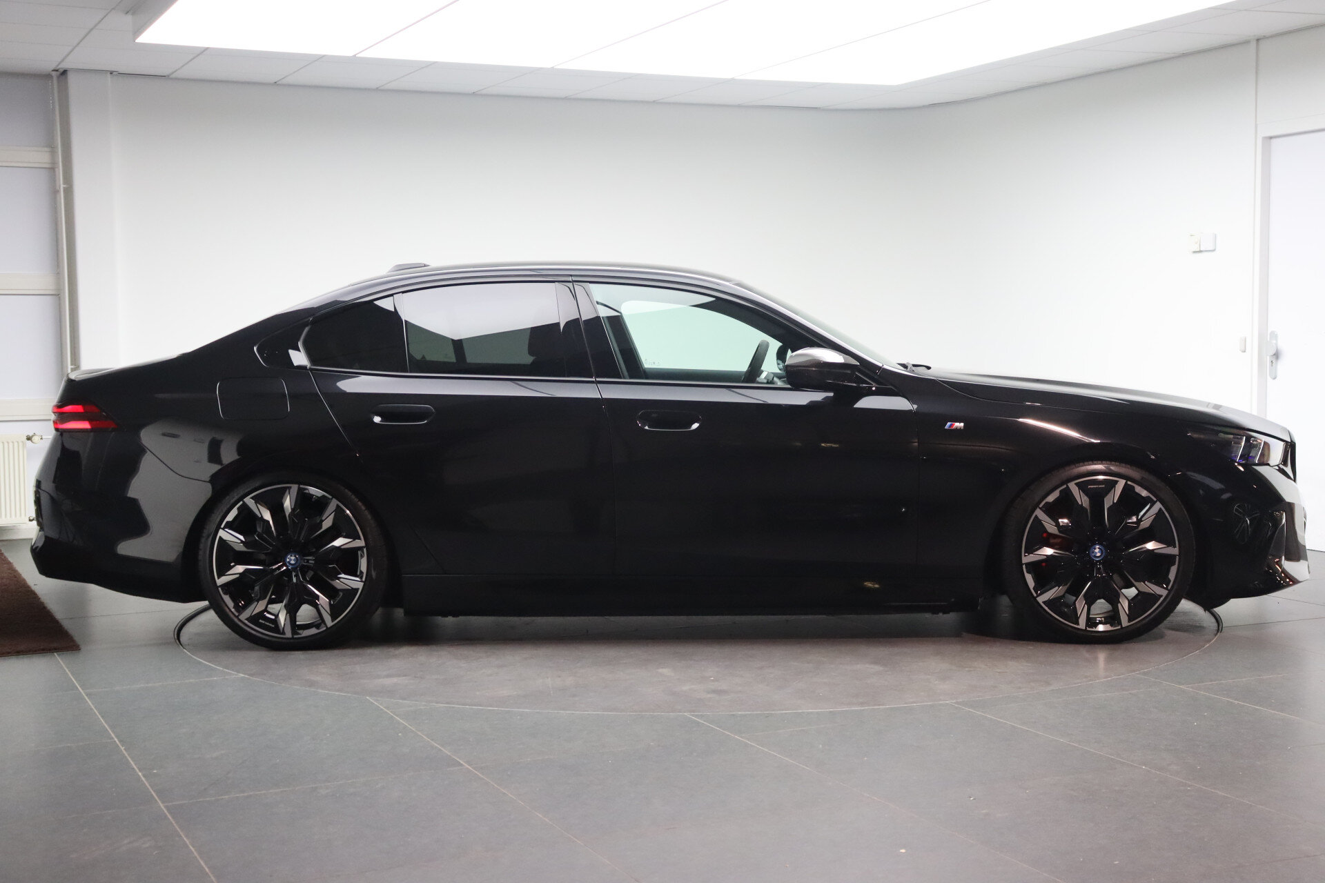 BMW i5 eDrive40 M Sport Automaat - Afbeelding 4