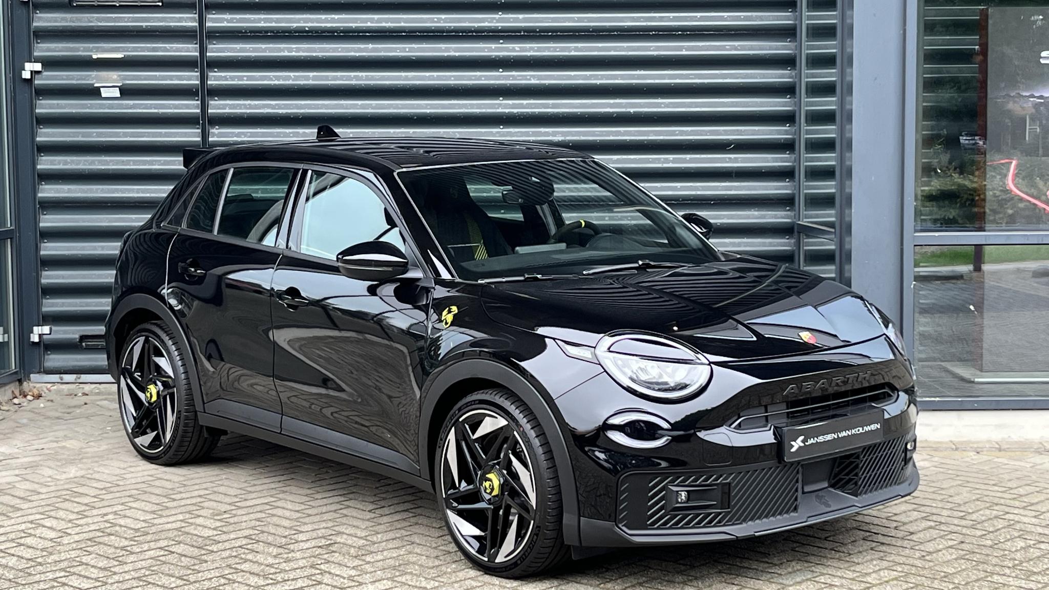 Abarth 600e Abarth Turismo 54 kWh - Afbeelding 2