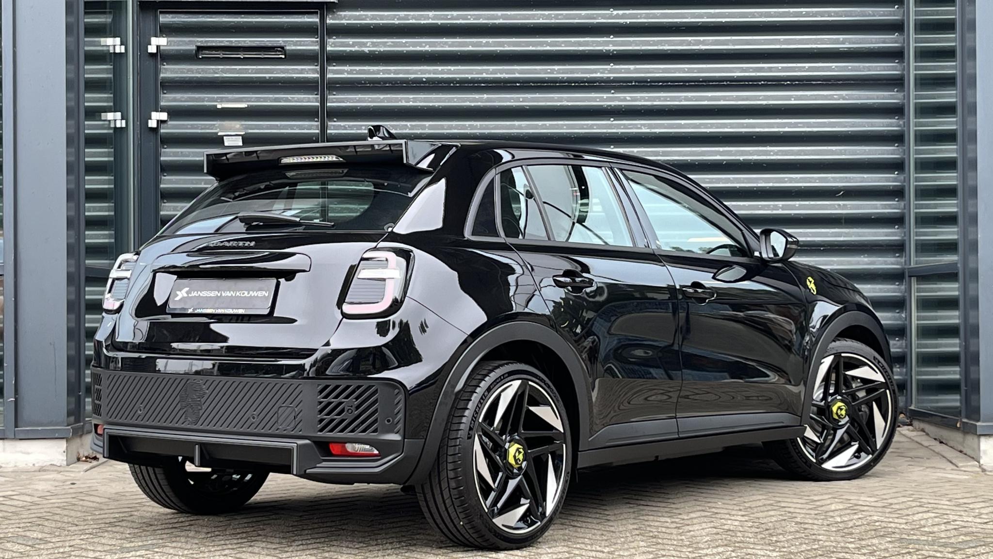 Abarth 600e Abarth Turismo 54 kWh - Afbeelding 3