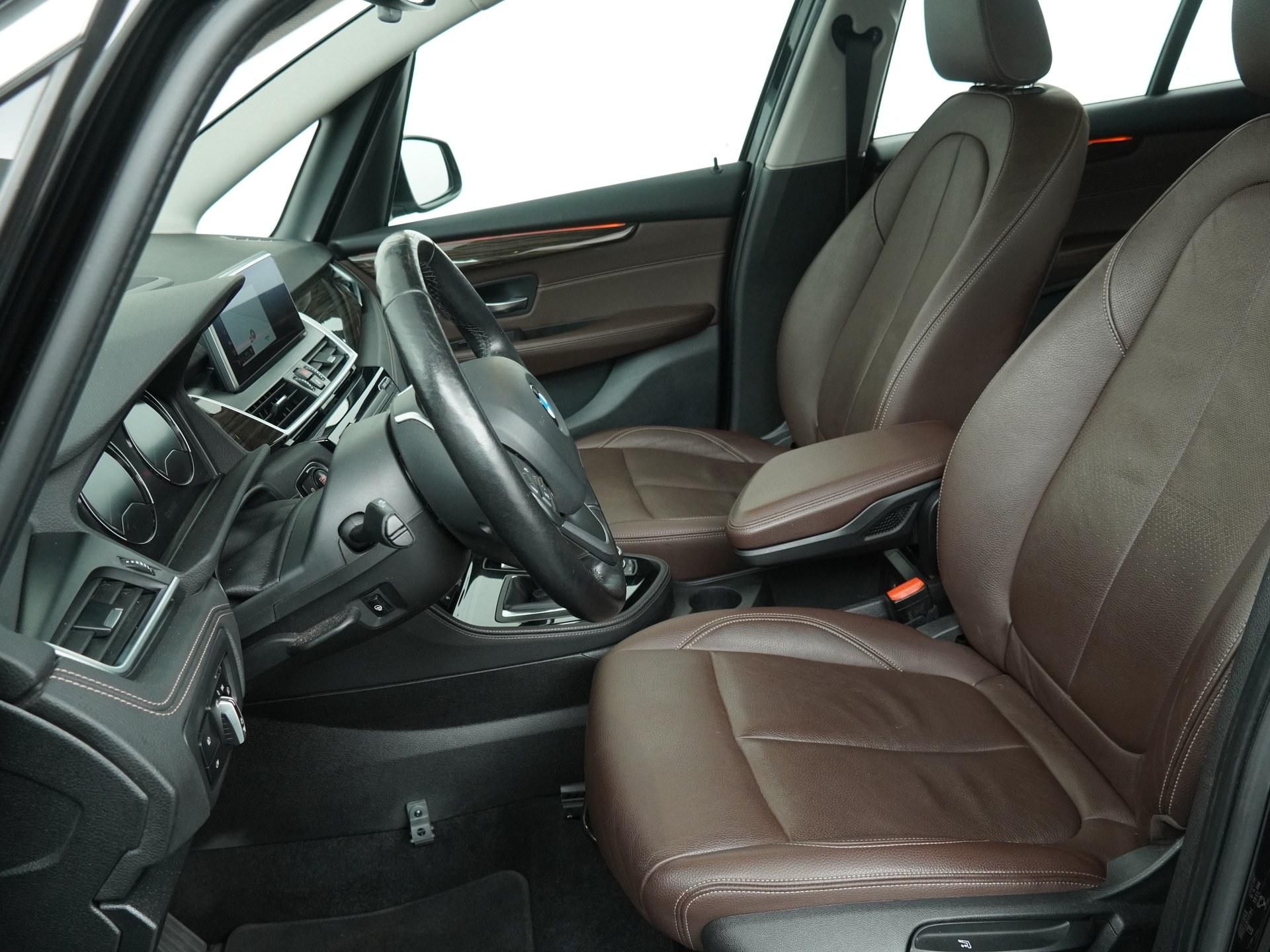 BMW 2 Serie Gran Tourer 220i 7p. Executive Edition - Afbeelding 4