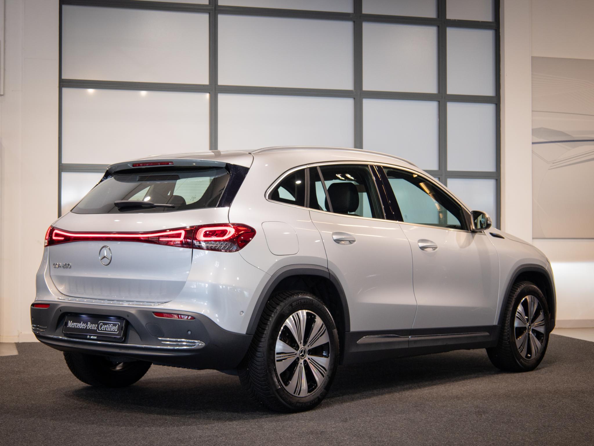 Mercedes-Benz EQA 250 Business Solution Luxury 67 kWh - Afbeelding 2