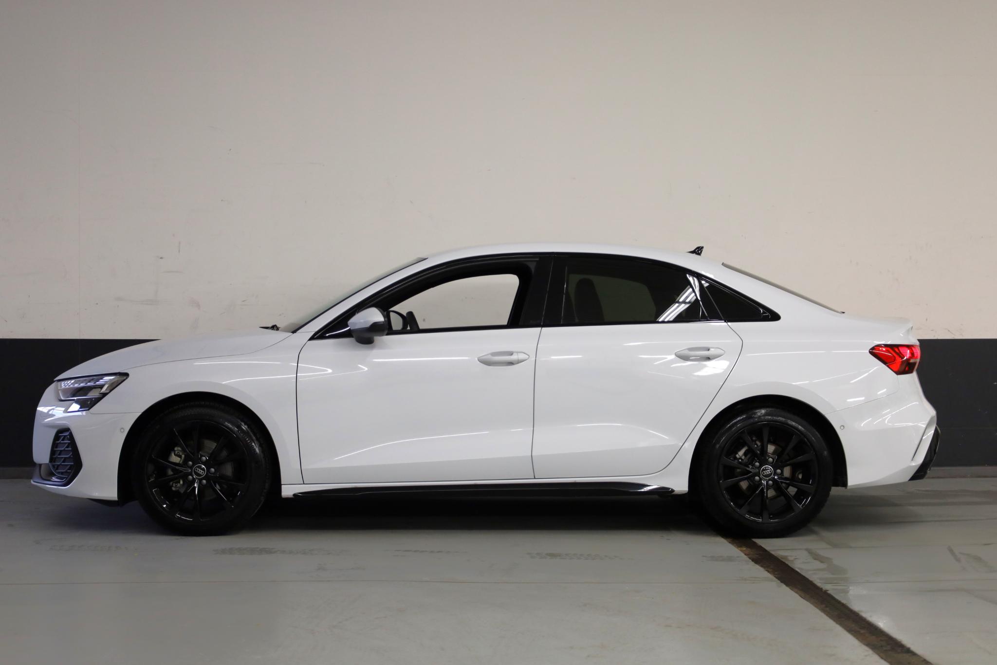 Audi A3 Limousine 30 TFSI S edition - Afbeelding 2