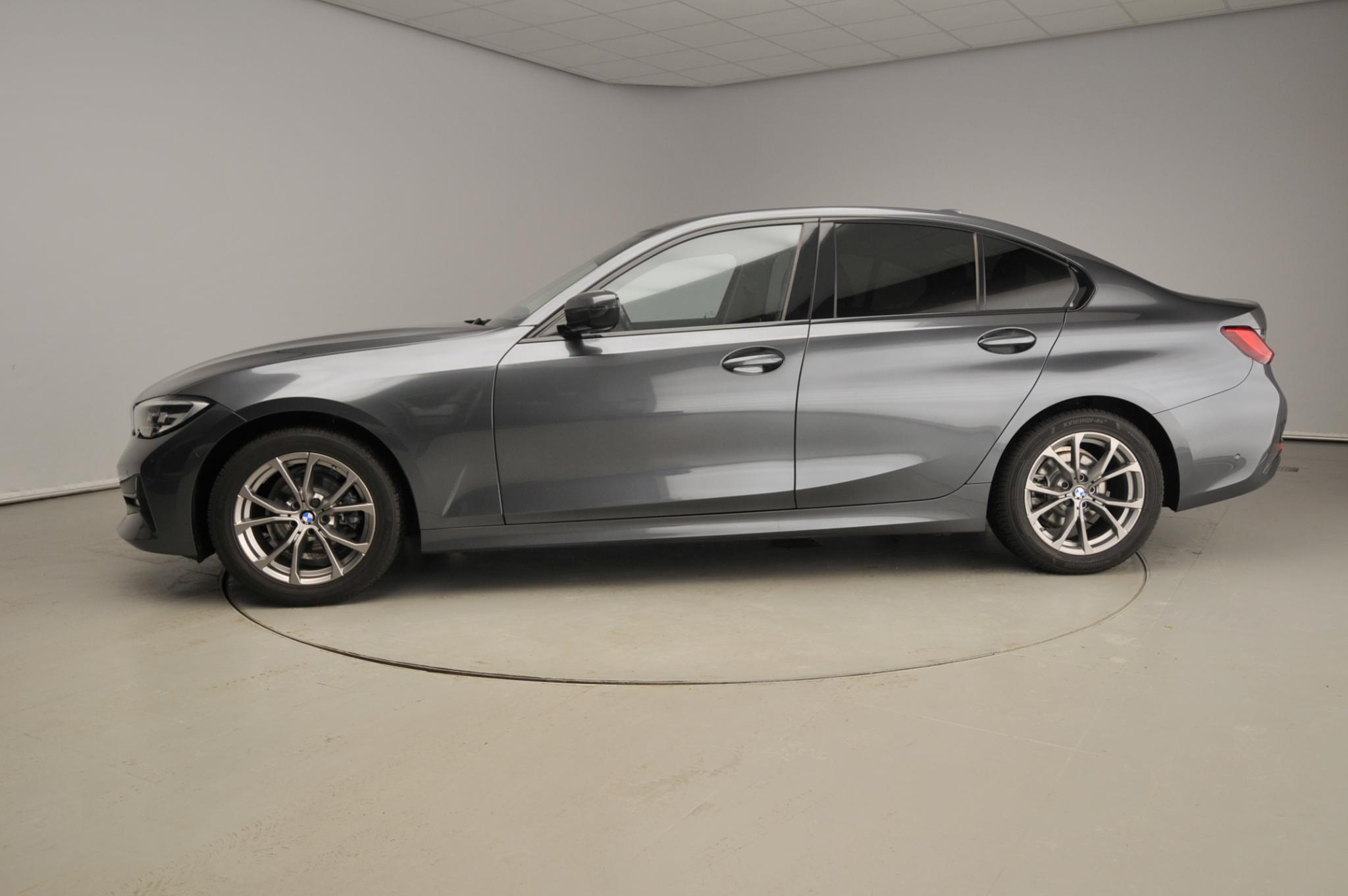 BMW 3 Serie Sedan 318d - Afbeelding 2