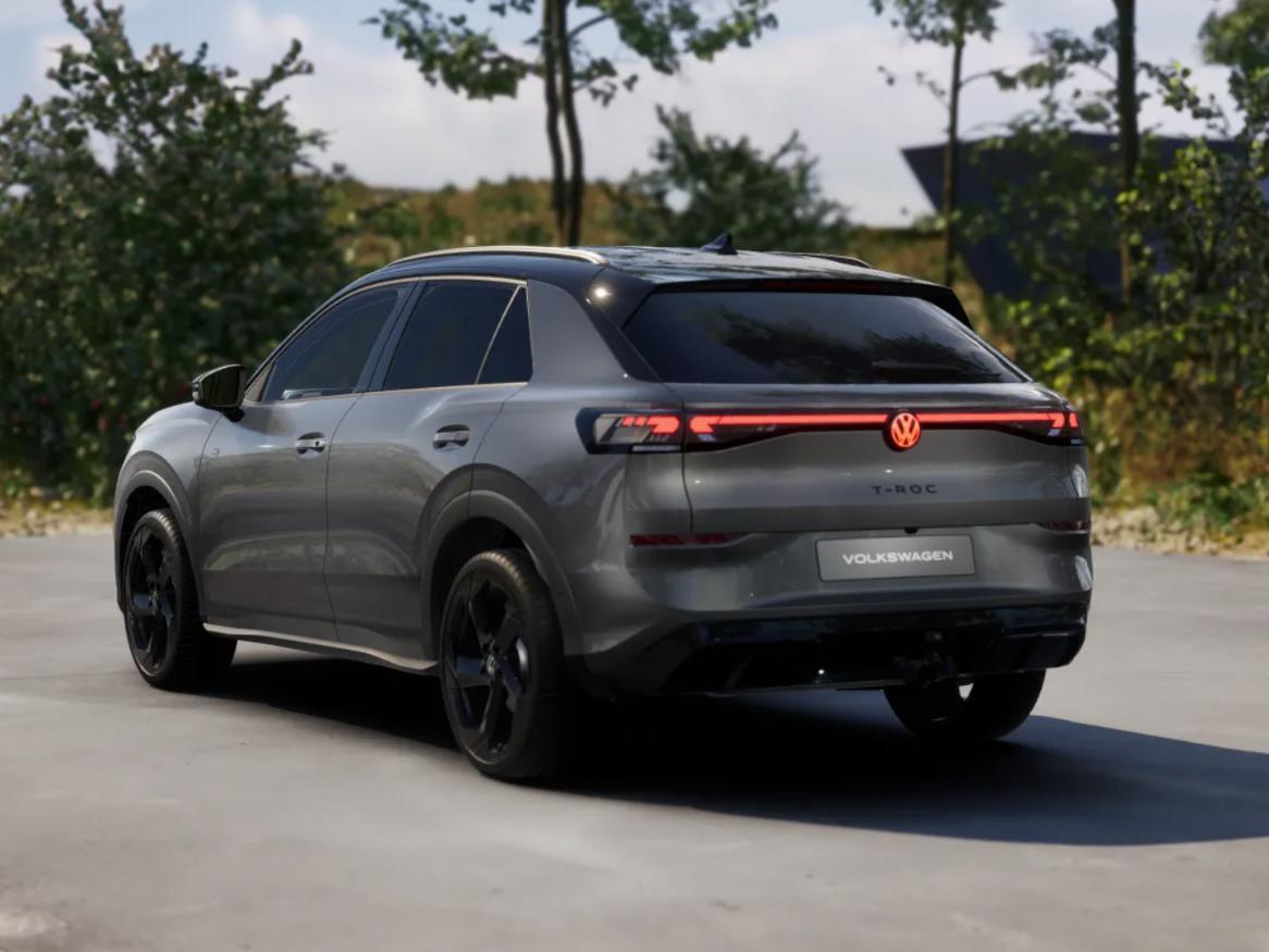 Volkswagen T-Roc R-Line First Edition 1.5 eTSI 110 kW / 150 PK SUV  - Afbeelding 3