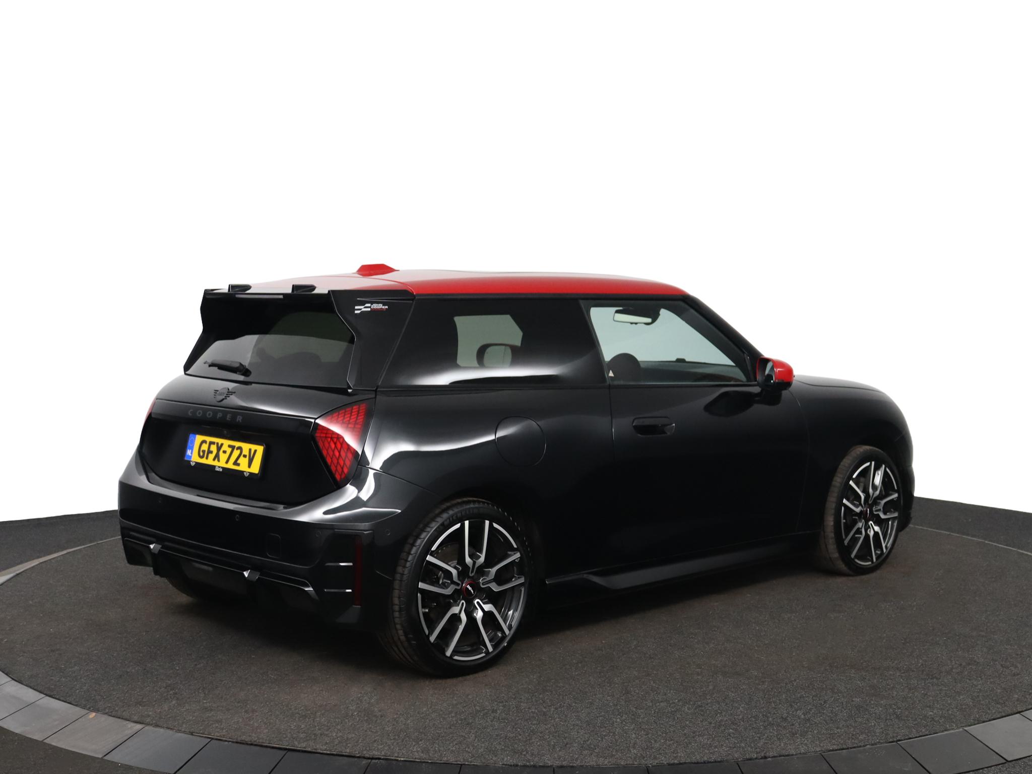 MINI 3-Deurs Mini Cooper E John Cooper Works XL 40.7 kWh - Afbeelding 2
