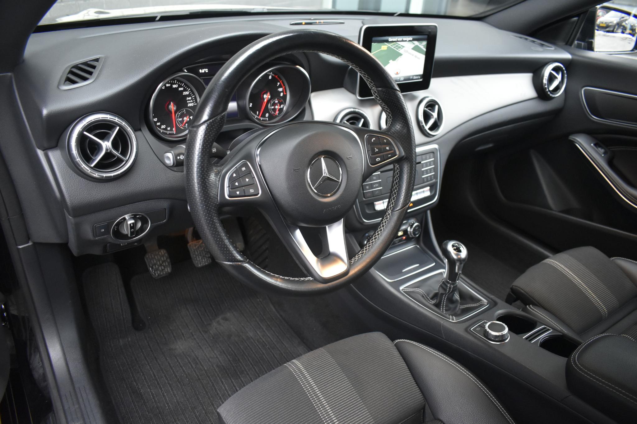 Mercedes-Benz CLA Shooting Brake 200 Prestige - Afbeelding 3