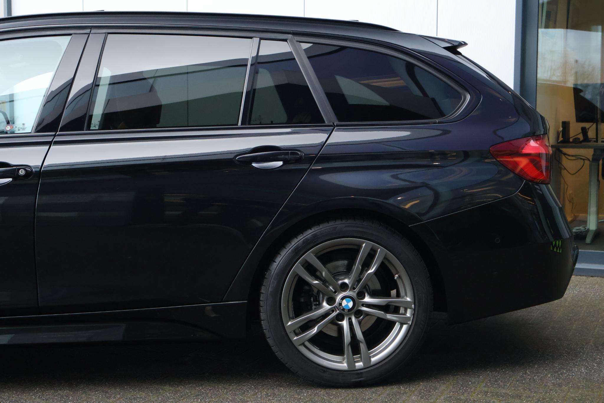 BMW 3 Serie Touring 318i M Sport - Bild 5