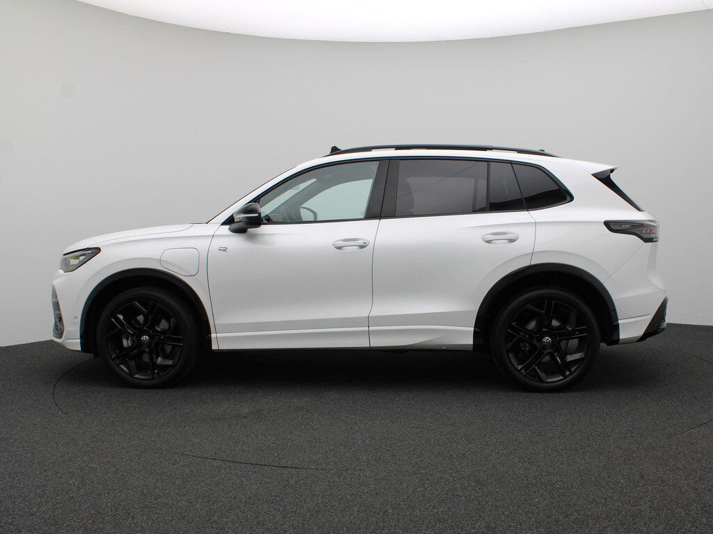 Volkswagen Tiguan 1.5 eHybrid R-Line Edition 272PK DSG Black Style, Trekhaak, Lede - Bild 3
