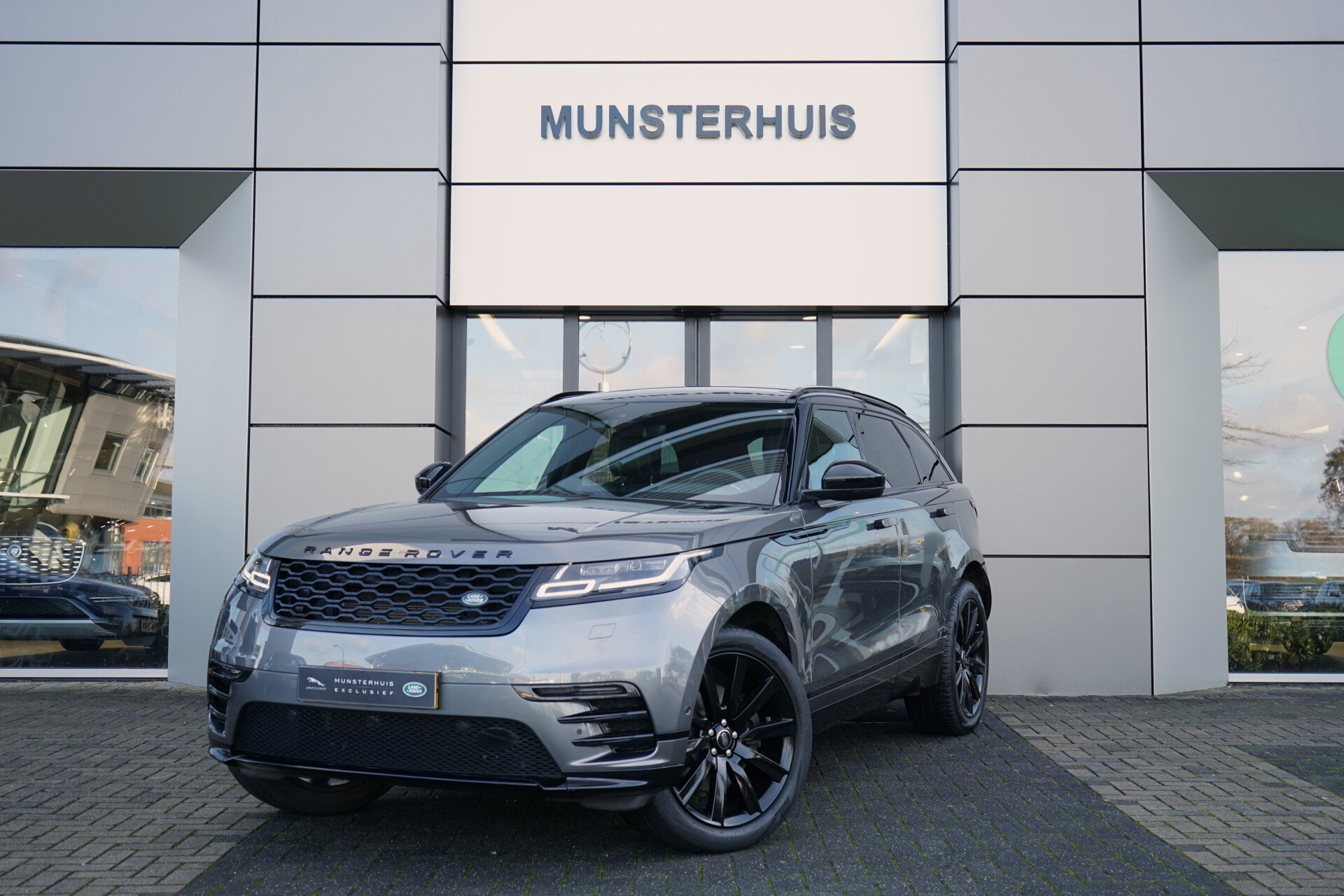 Land Rover Range Rover Velar 2.0 P300 Turbo AWD R-Dynamic SE