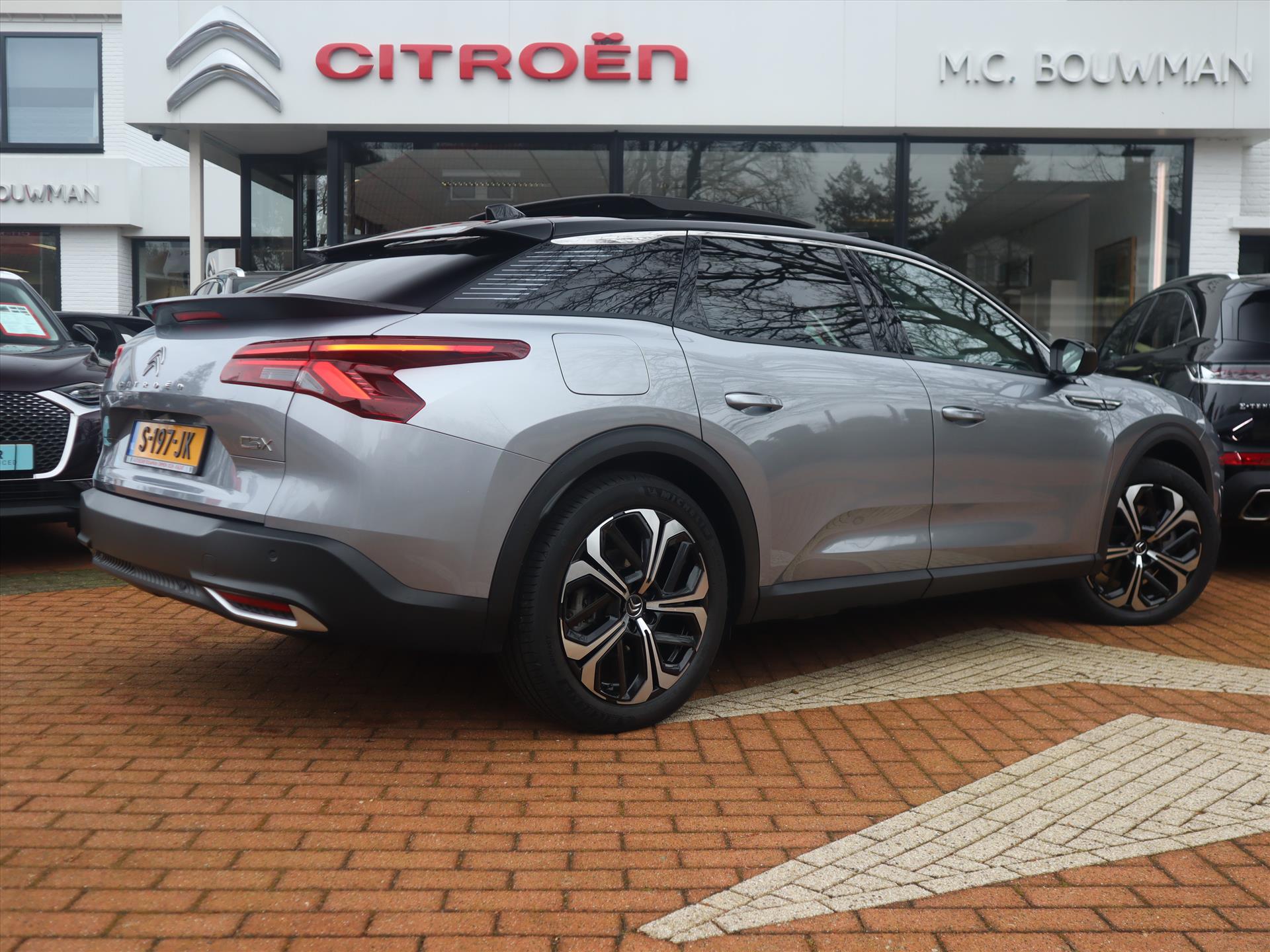 Citroën C5 X Plug-In Hybride 225PK e-EAT8 Automaat Shine, Rijklaarprijs | Panoramadak | Head-Up | Leder | Adaptieve Cruise - Afbeelding 5