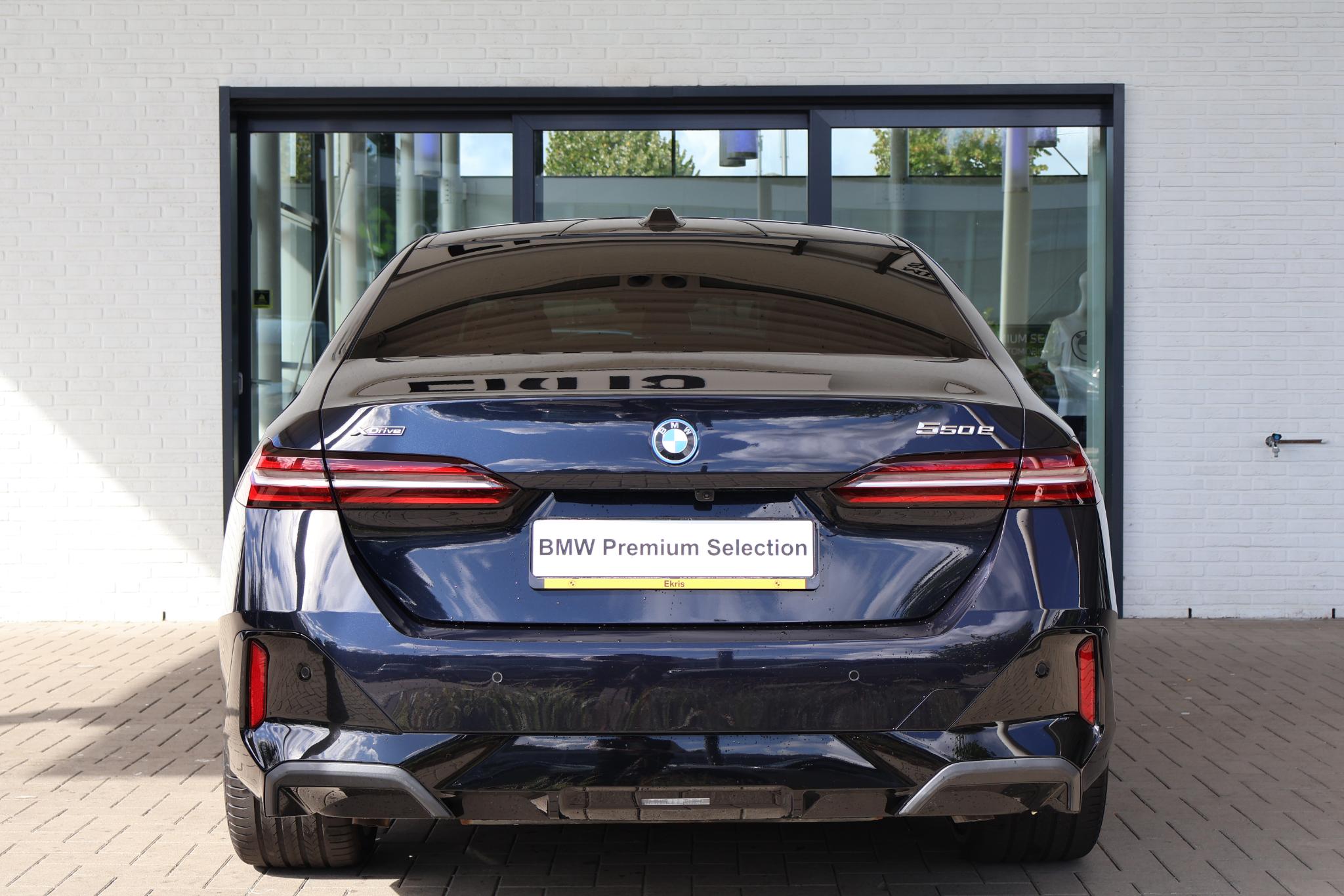 BMW 5 Serie Sedan 550e xDrive - Afbeelding 4