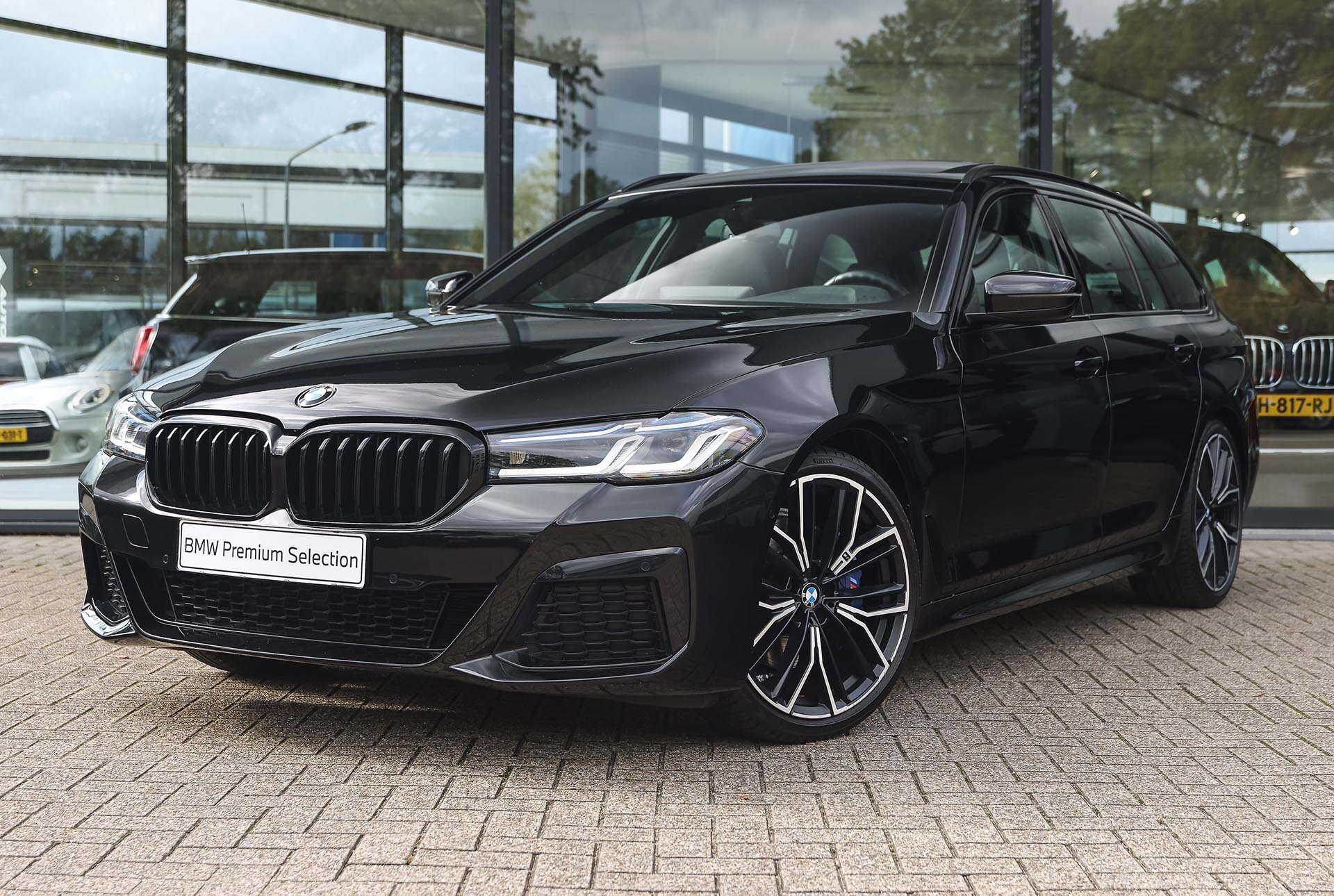 BMW 5 Serie Touring 530i High Executive M Sport Automaat
