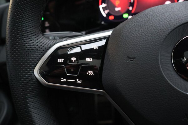 cruise control adaptief met Stop&Go en stuurhulp cruise control adaptief met Stop&Go en stuurhulp