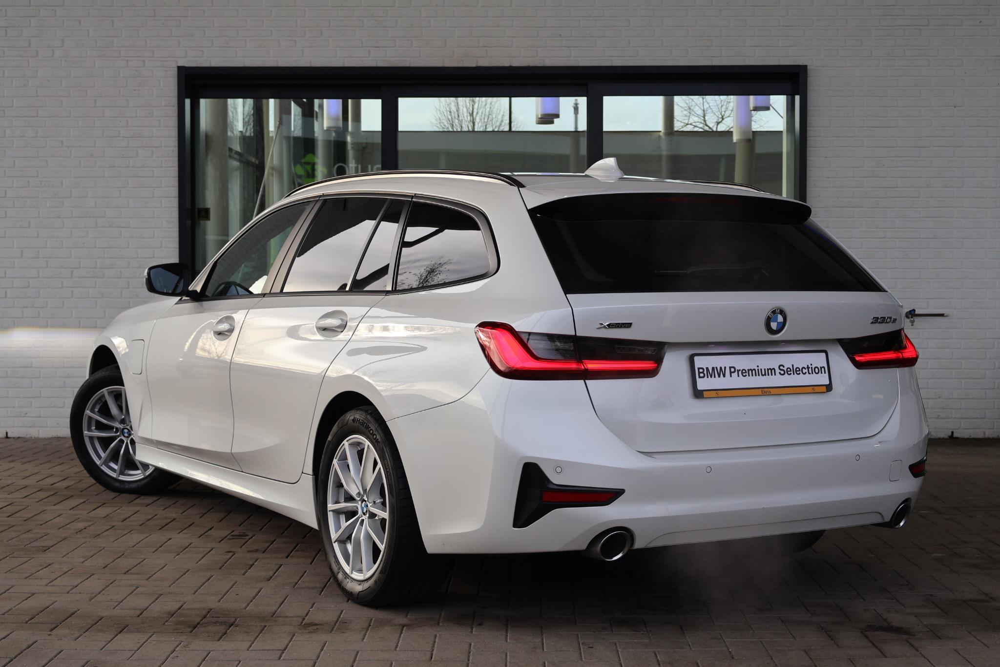 BMW 3 Serie 330e xDrive - Afbeelding 2