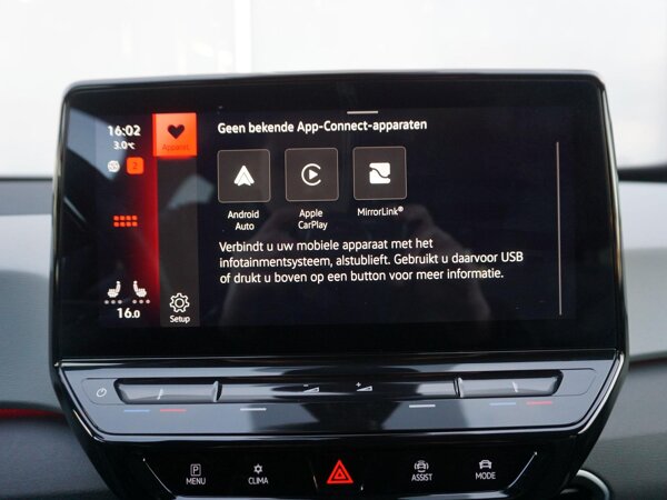 Apple Carplay/Android Auto Apple Carplay/Android Auto