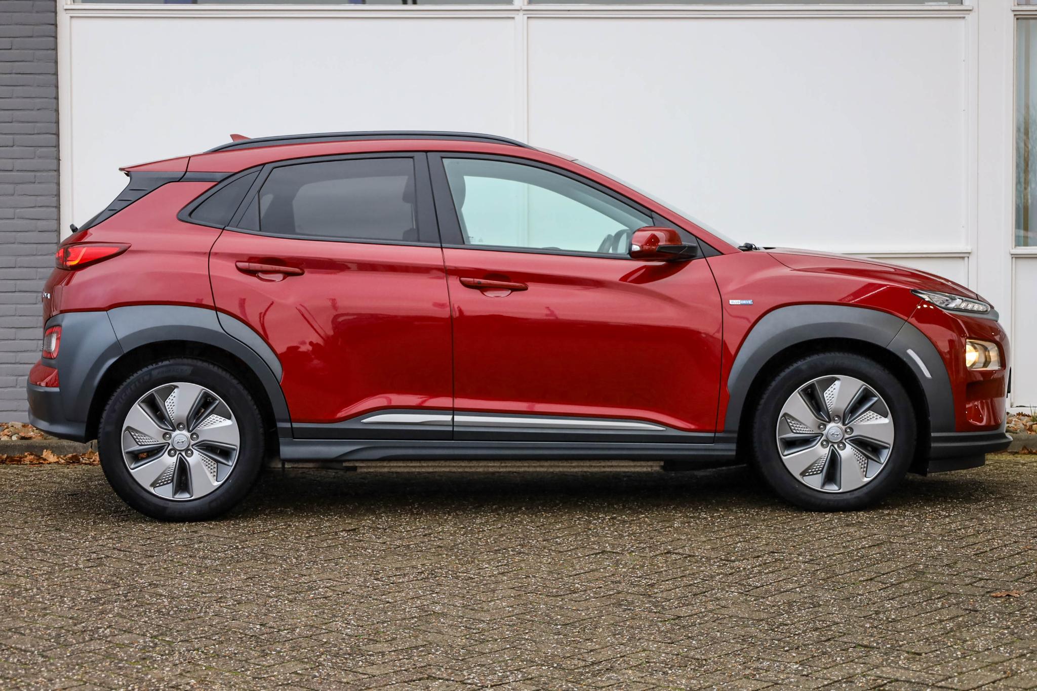 Hyundai Kona 204pk EV Fashion 64 kWh - Afbeelding 3