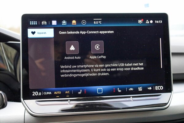 Apple Carplay/Android Auto Apple Carplay/Android Auto