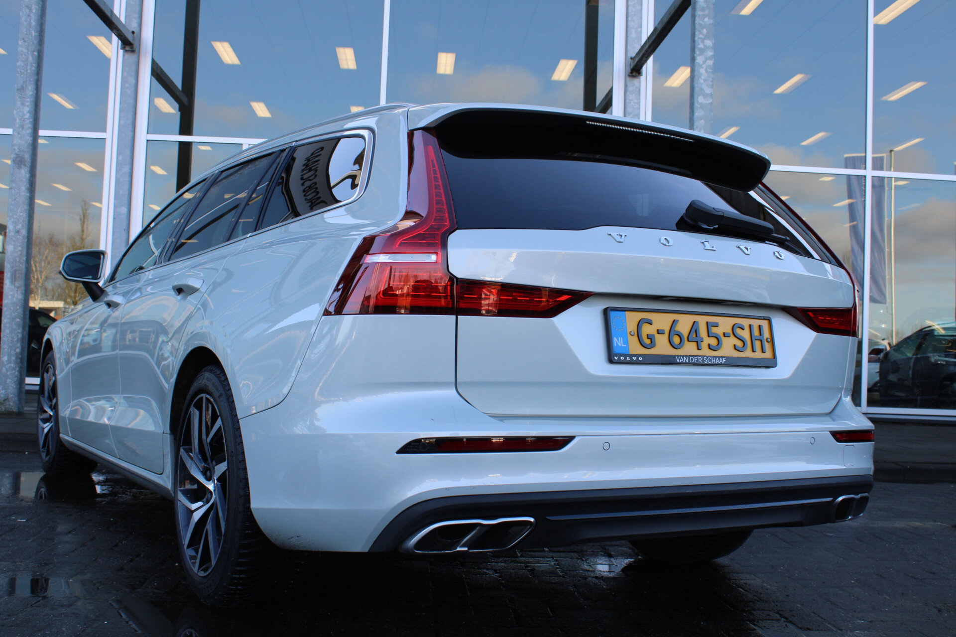 Volvo V60 T4 Automaat Momentum Pro - Afbeelding 3
