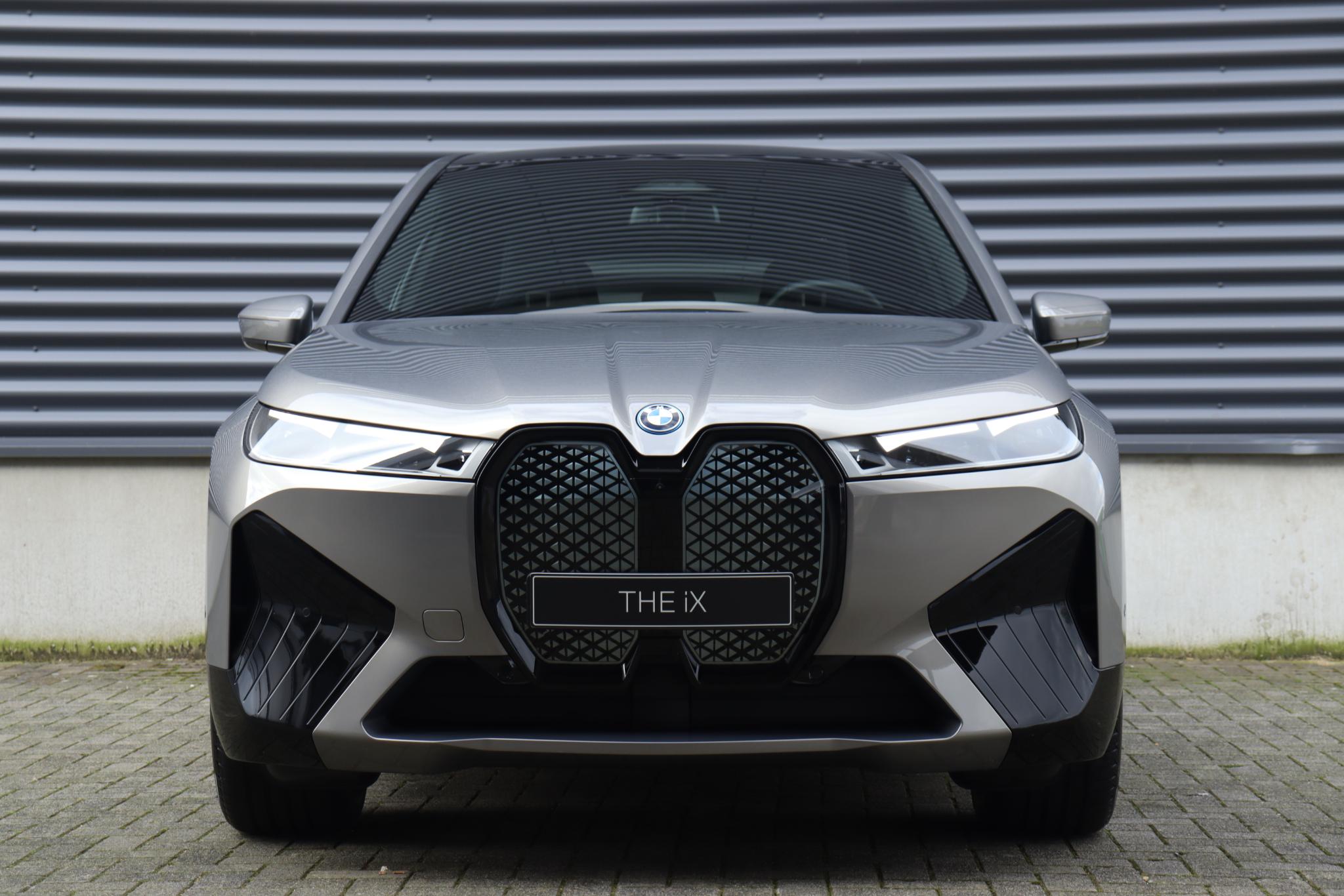 BMW iX xDrive40 High Executive - Afbeelding 3