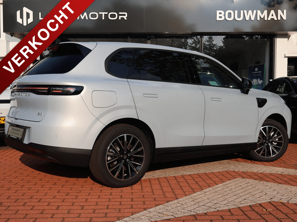 Leapmotor B10 EV 67,1 kWh 218PK Design ProMax, Rijklaarprijs | NIEUW | Panoramadak | Navigatie | Camera | Adaptieve Cruise Control - Afbeelding 1