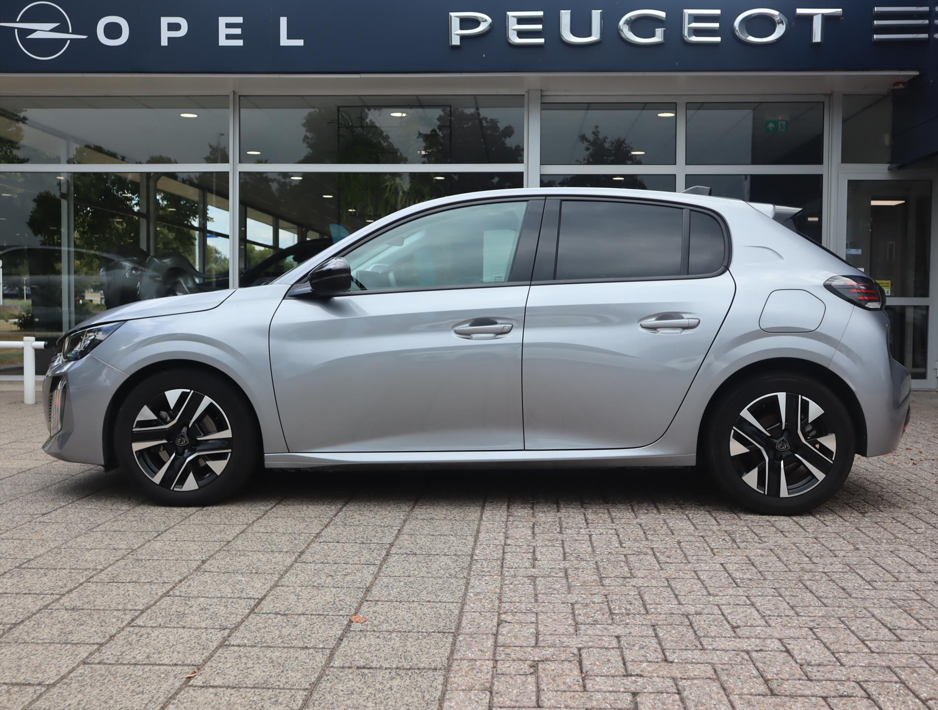 Peugeot 208 Allure PureTech 100PK H6 S&S, Rijklaarprijs, Navigatie Climate control Camera LED DAB+ - Afbeelding 2