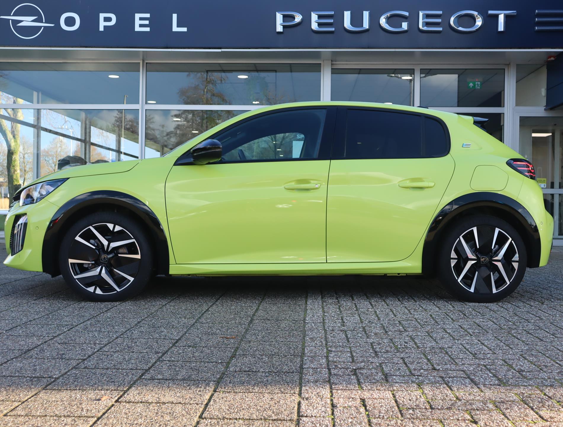 Peugeot e-208 GT EV 51kWh 156pk, Rijklaarprijs, Alcantara bekleding Stoelverwarming Adaptieve cruise control 360° Camera - Afbeelding 2