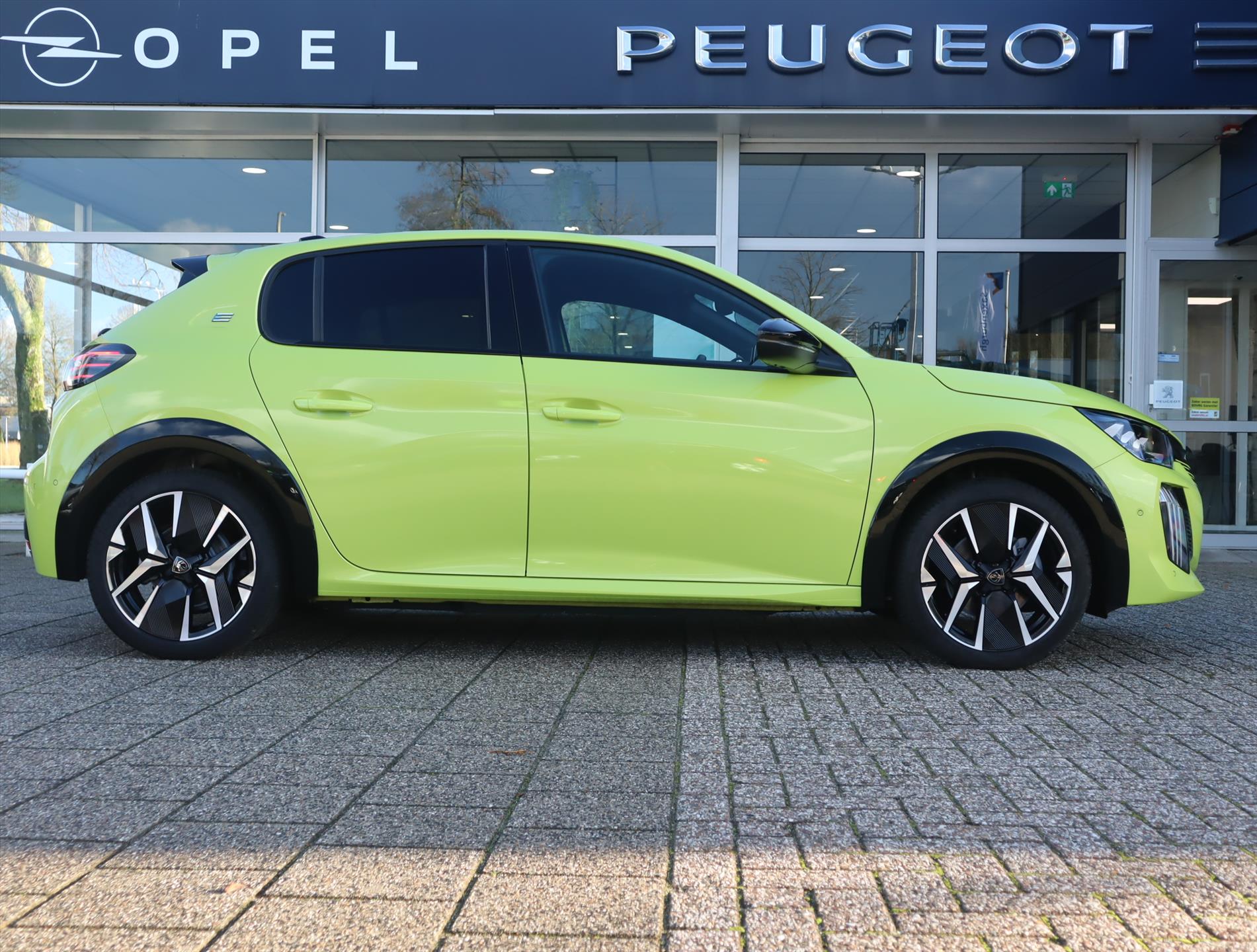 Peugeot e-208 GT EV 51kWh 156pk, Rijklaarprijs, Alcantara bekleding Stoelverwarming Adaptieve cruise control 360° Camera - Afbeelding 3